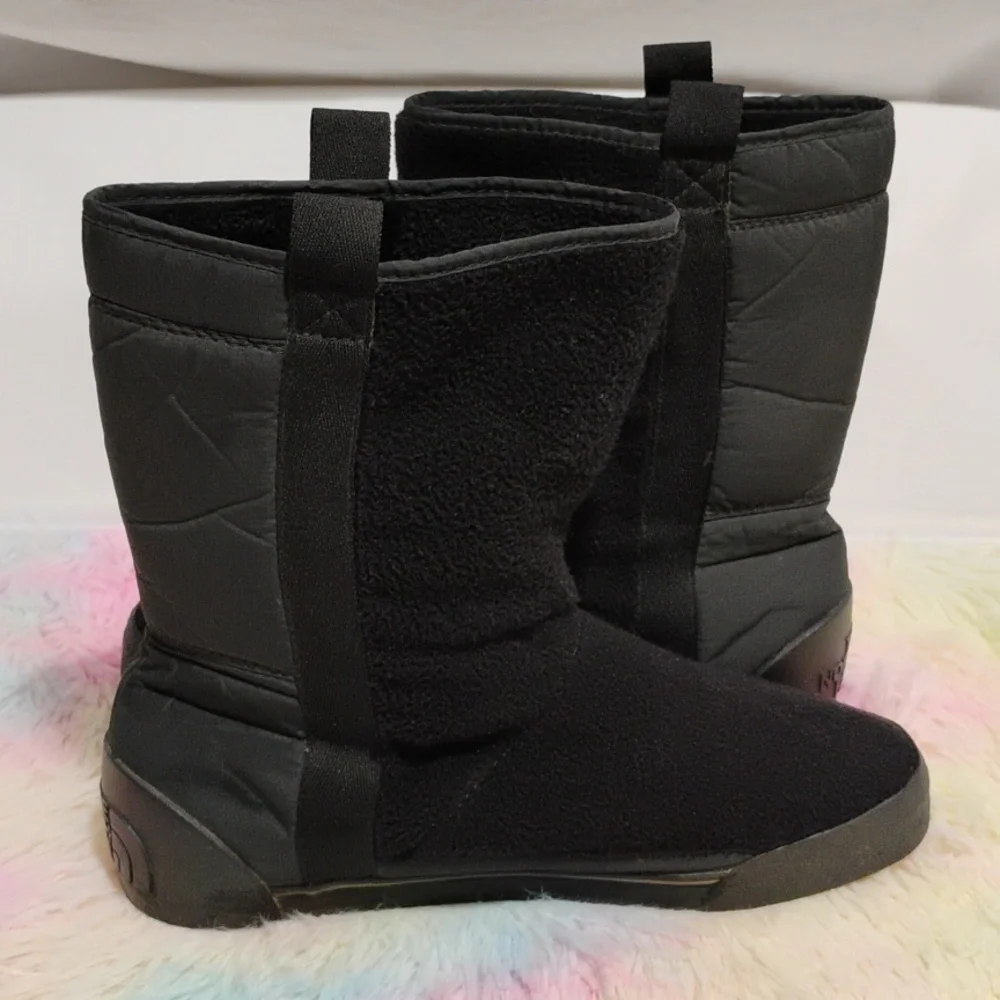 (D-56) The North Face Women's Winter Boots Sz.9 Gently Worn